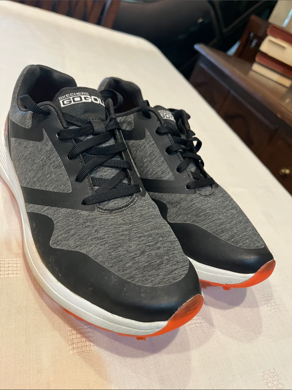 Skechers Go Golf Spikeless Golf Shoes Size 8 women’s